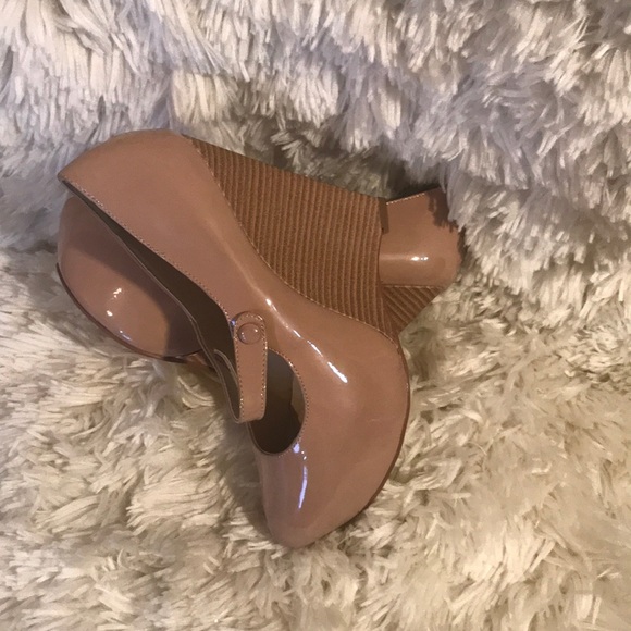 Shoedazzle wedges - Picture 3 of 7
